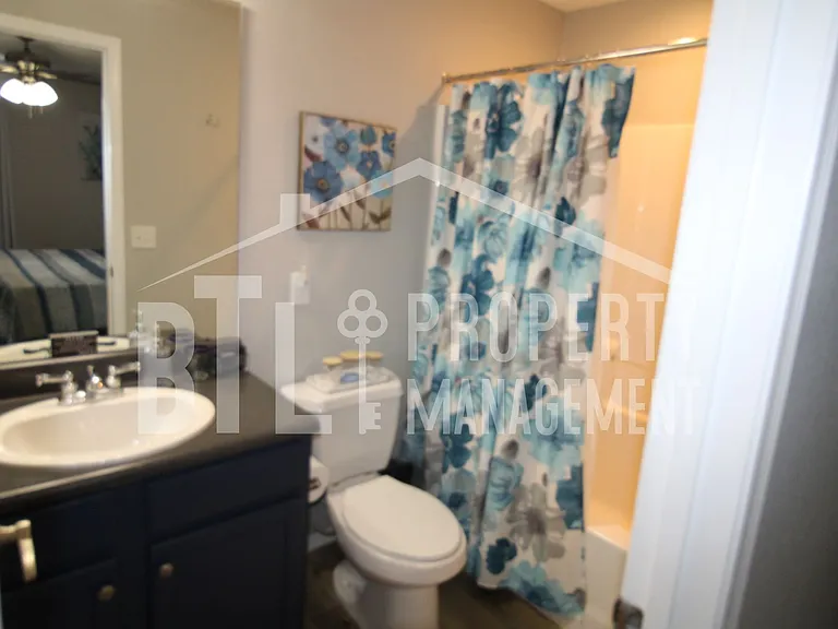 2905 Vineyards Pkwy #5 — Photo 31