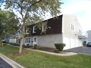 1575 Woodcutter Ln UNIT B, Wheaton, IL 60189