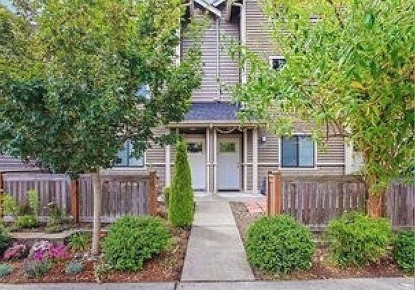 1st image of 11507 C 26th Ave NE
