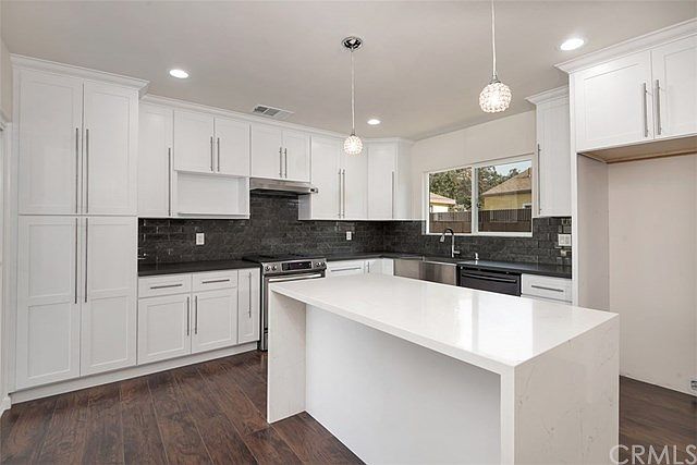 1st image of 10441 Cliota St