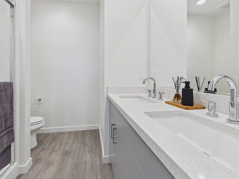 Solaterra Granada Hills — Photo 29
