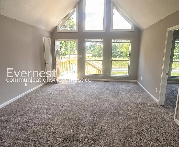 8025 Marsh Mountain Rd — Photo 2