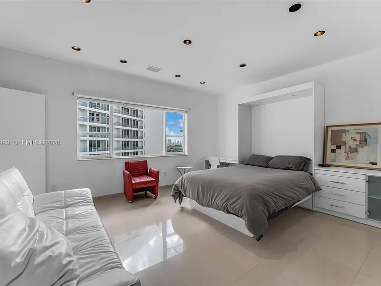 4925 Collins Ave #11E — Photo 17