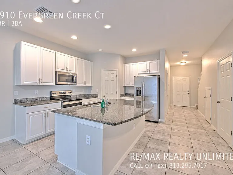 7910 Evergreen Creek Ct — Photo 9
