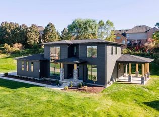 114 Golden Eagle Dr, Venetia, PA