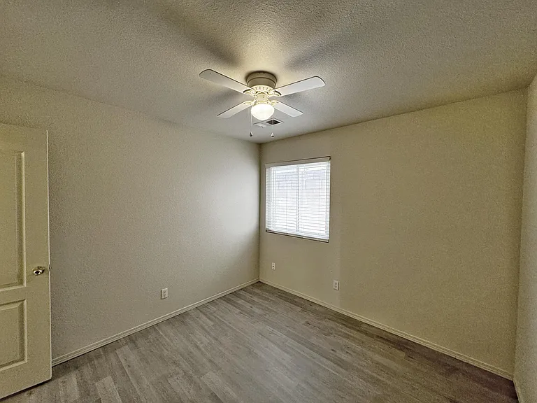 7152 Elk Creek Rd NE — Photo 32