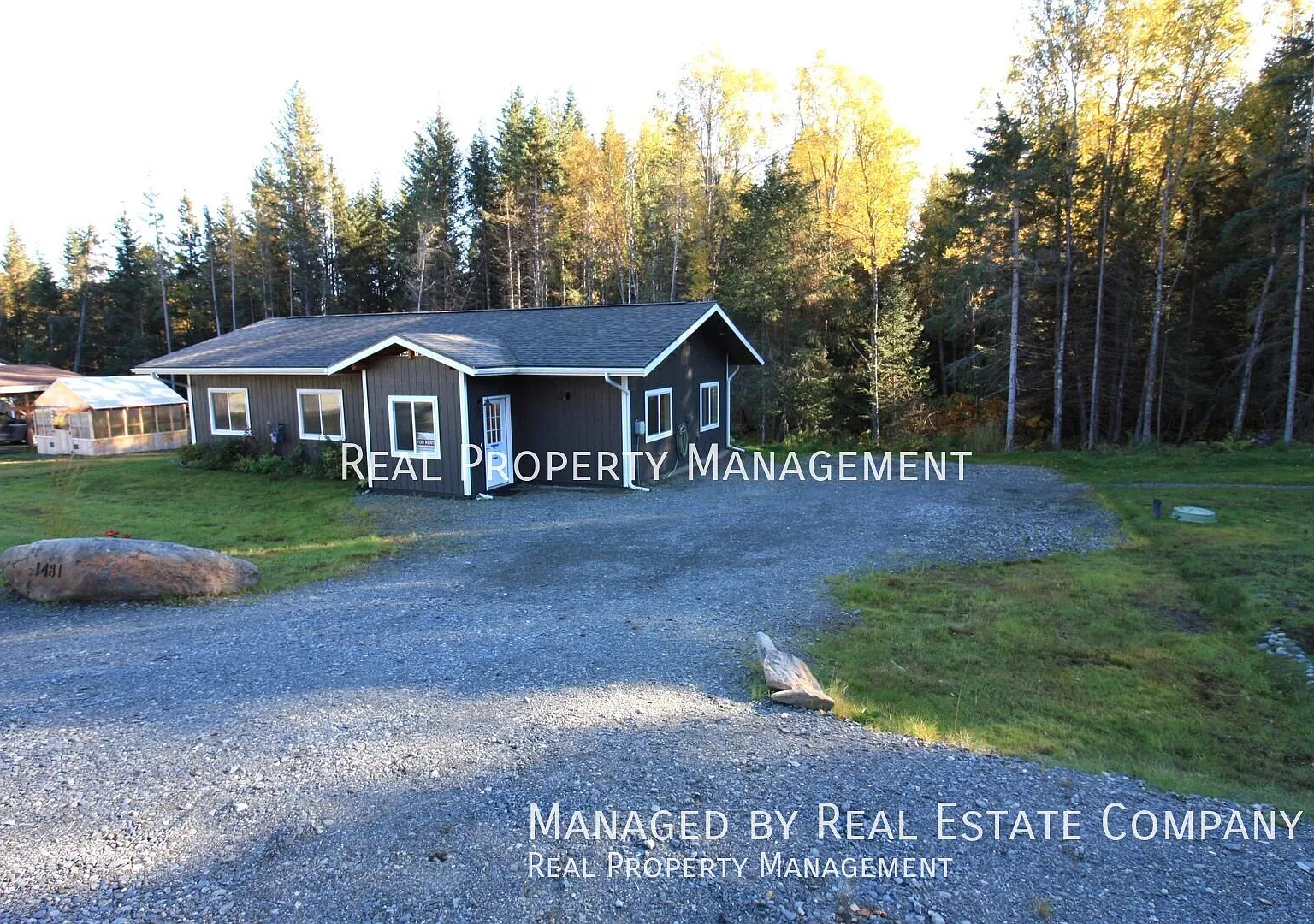 Single-family Home in the heart of Homer — Photo 2