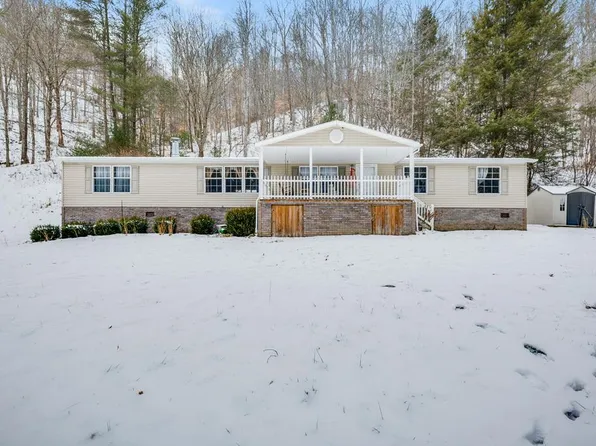 483 Long Br, Swords Creek, VA 24649