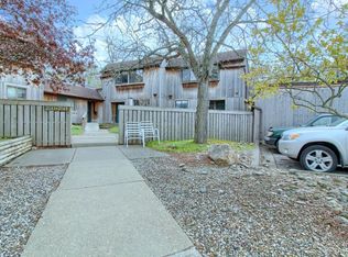 2149 Pauline Ct, Ann Arbor, MI 48103