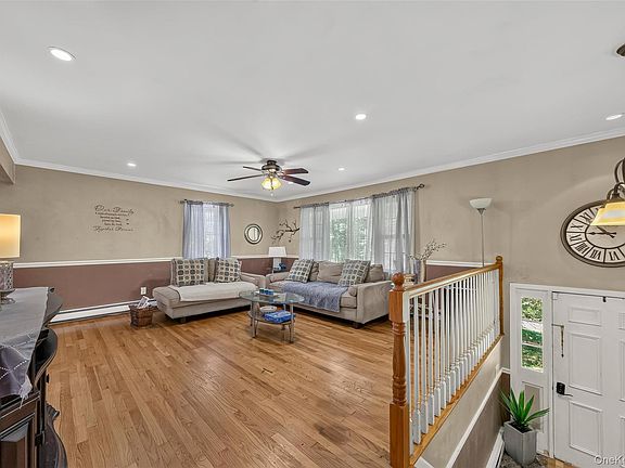 3rd image of 15 Oscawana Heights Road