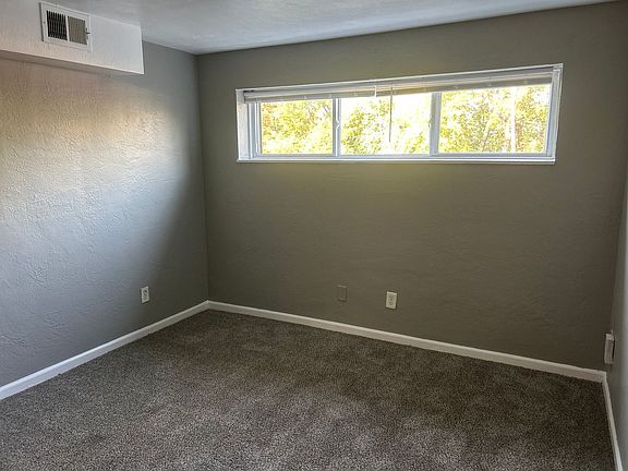 4th image of 1060 Forest Ct APT 1