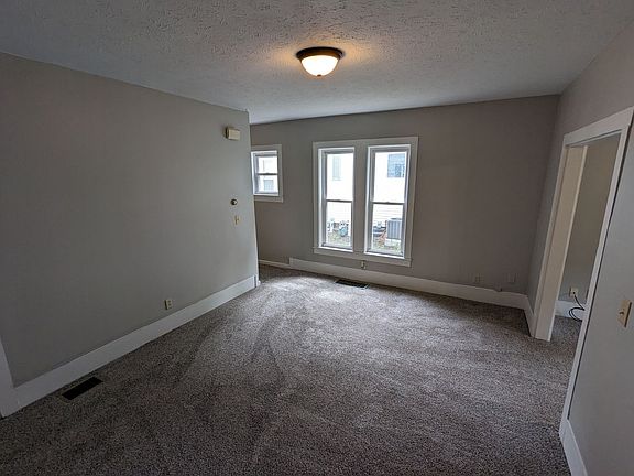 5th image of 113 Milan Ave
