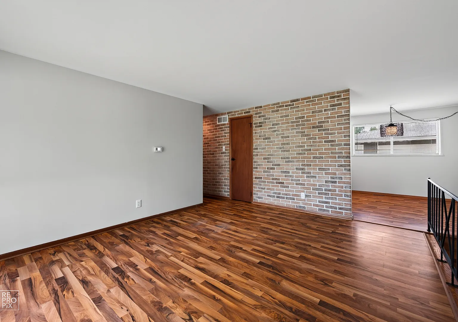 3 bed, 904 sqft, $2,800 — Photo 4