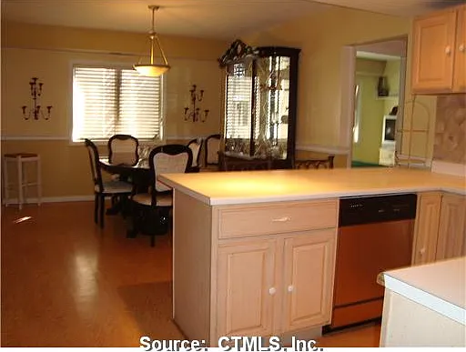 Huge Eatin Kitchen Area! 