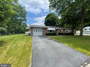 91 Laurel Ave, Chambersburg, PA