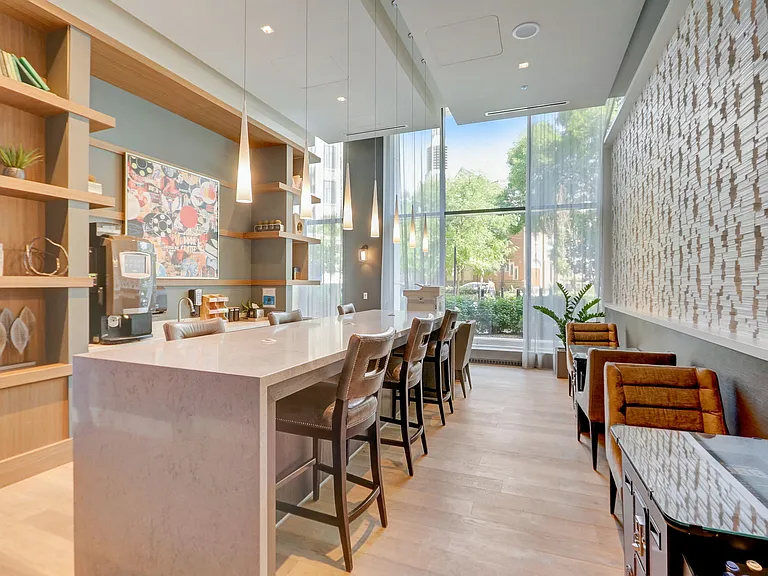 The Apartments at Lincoln Common — Photo 32