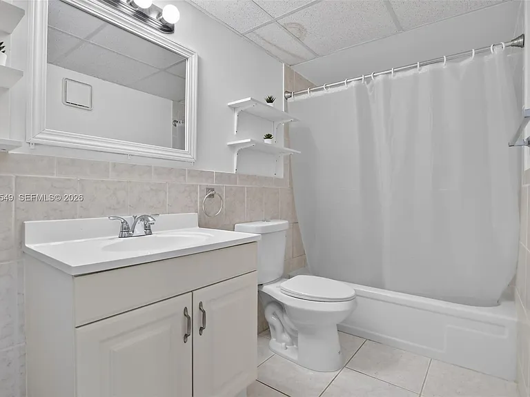 220 Lakeview Dr #210 — Photo 28