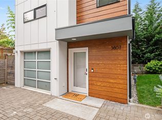 3807 Ashworth Ave N, Seattle, WA 98103