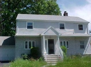 127 Birchwood Rd, Linden, NJ 07036