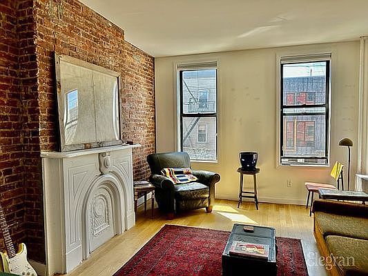 3rd image of 136 Dikeman St APT 2R