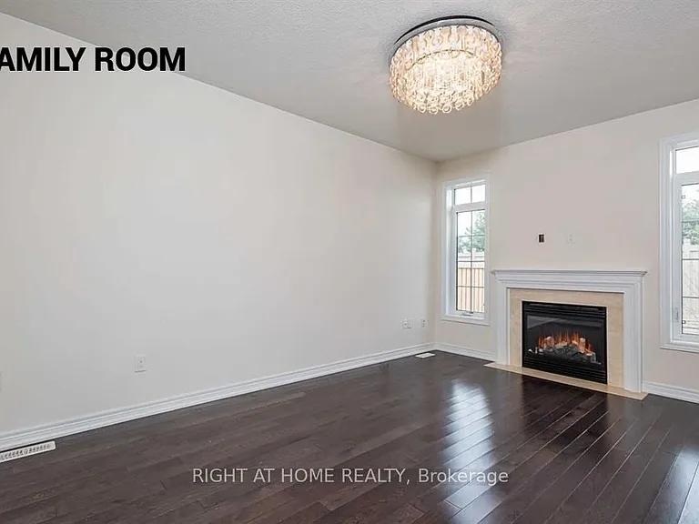 22 Vanwood Cres — Photo 7