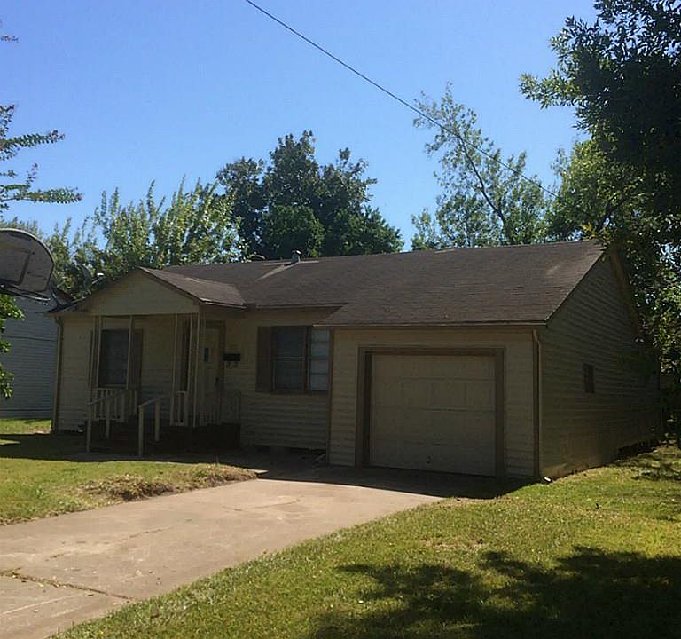 1st image of 322 E 1st St