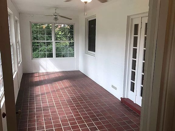 3rd image of 1185 Green Street Cir