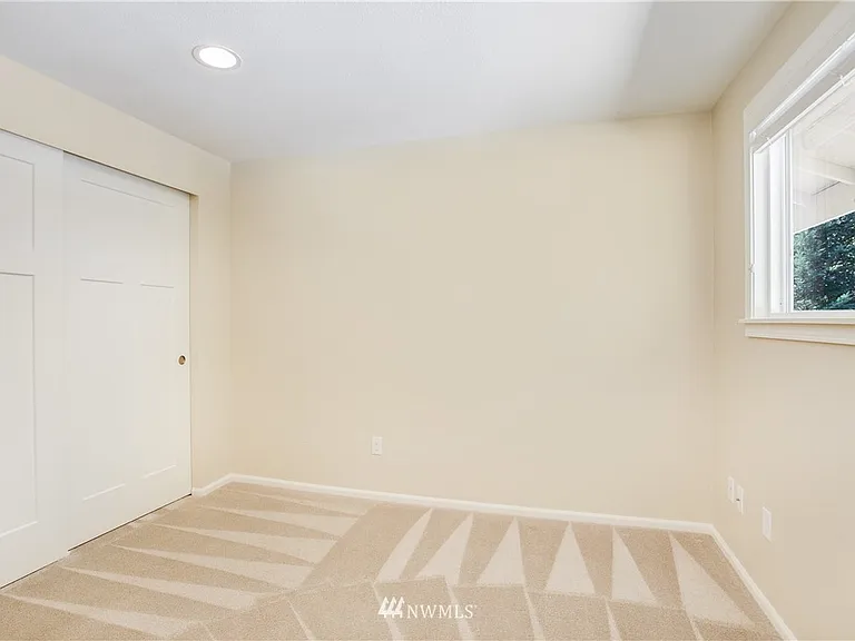 17531 NE 88th Pl — Photo 16