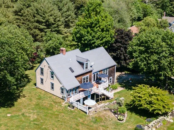 141 Drift Rd, Westport, MA 02790