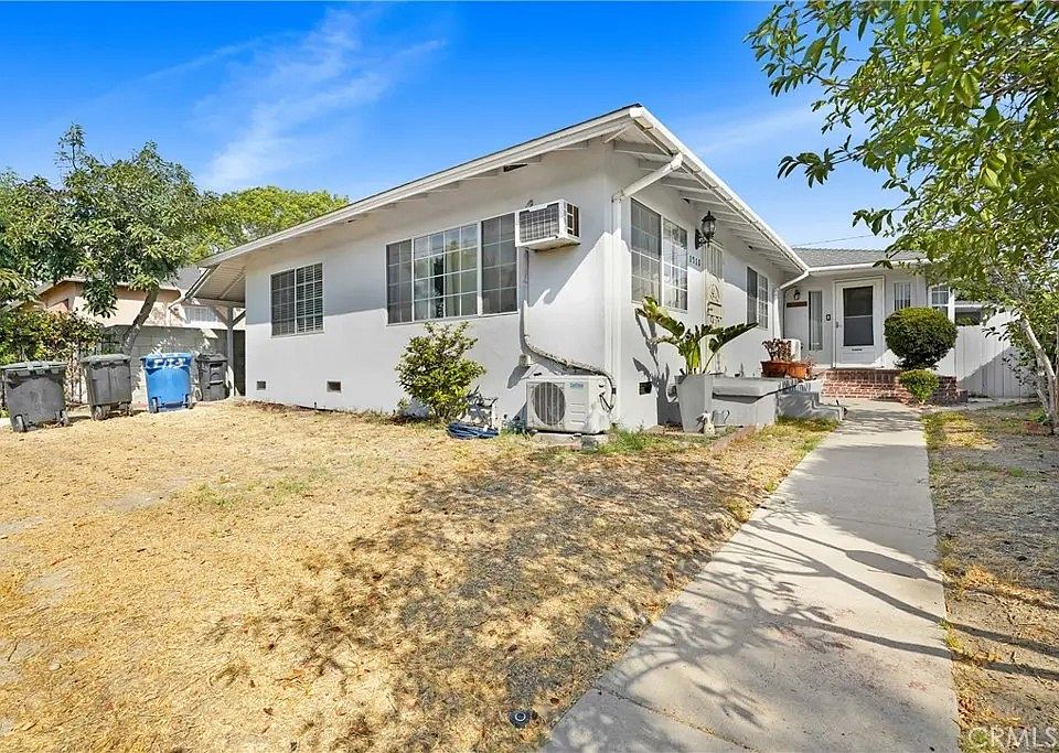 1st image of 1713 W Victory Blvd #1713