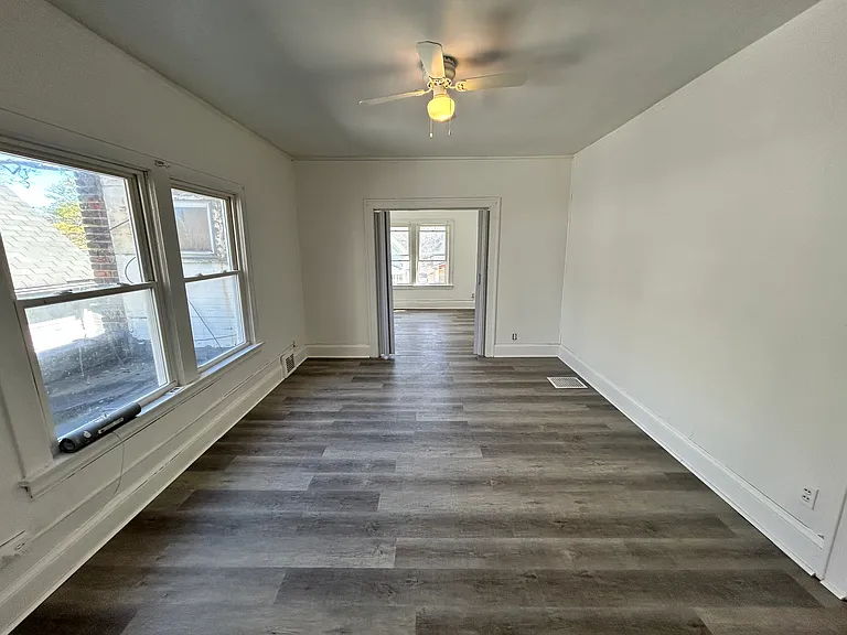 2232 W 103rd St — Photo 25