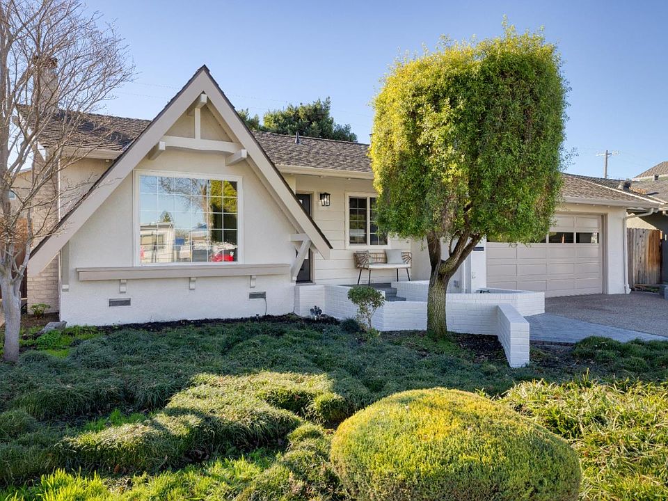 1st image of 2664 Barkley Ave