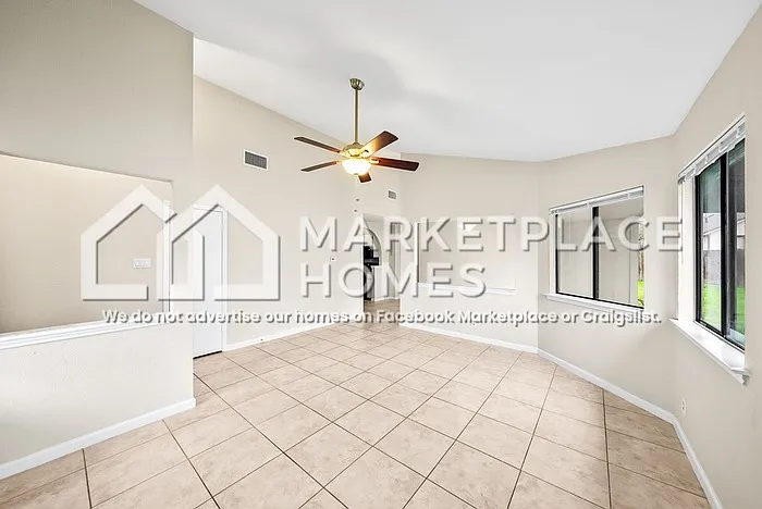 1001 Greenbriar Loop — Photo 5