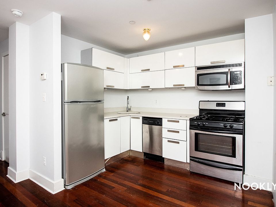 1st image of 6 Meserole St #1