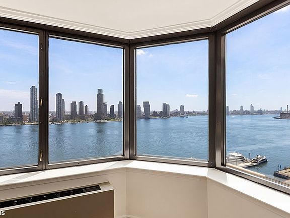 3rd image of 415 E 37th St APT 21C