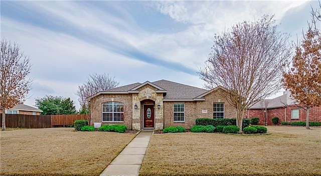 1st image of 2204 Creekdale Dr