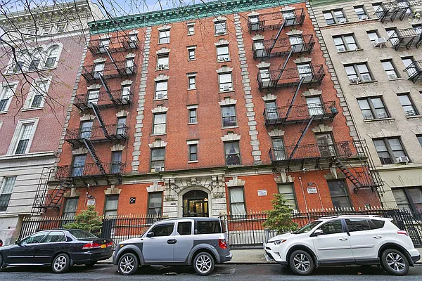 Sold by Compass | media 37