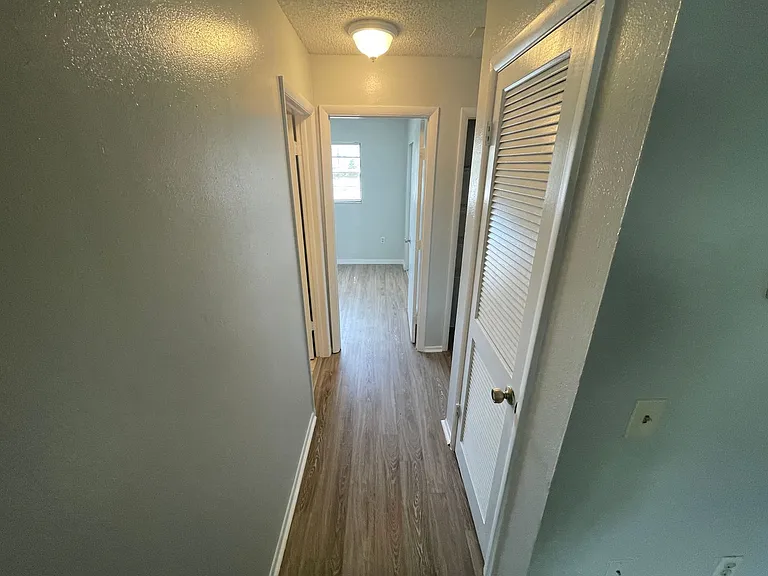 6721 Congress St — Photo 15