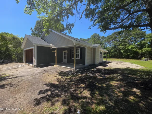 126 Kathy St, Sneads Ferry, NC 28460