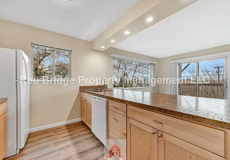 4314 SW View Point Ter #8 — Photo 32
