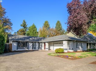1215 Cedar Ridge Dr, Eugene, OR 97401