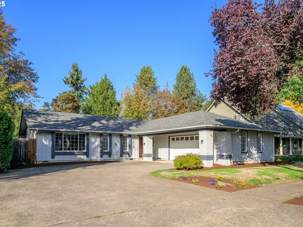 1215 Cedar Ridge Dr, Eugene, OR 97401