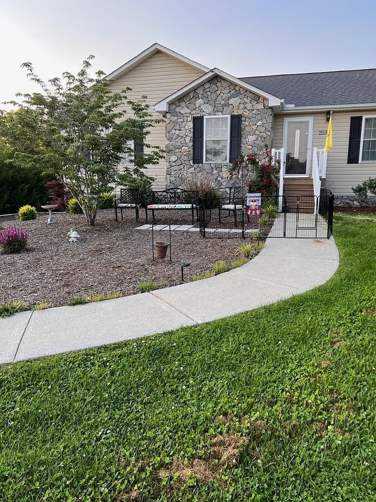 2530 Edwardsville Rd, Hardy, VA 24101 MLS 899321 Zillow