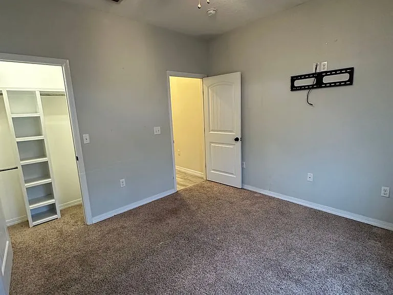 917 Almond Tree Ln — Photo 18