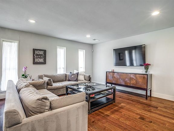 4th image of 14951 Knollview Dr