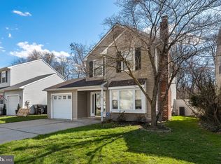 19 Woodvale Dr, Atco, NJ 08004