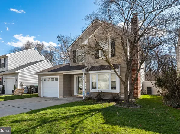 19 Woodvale Dr, Atco, NJ 08004