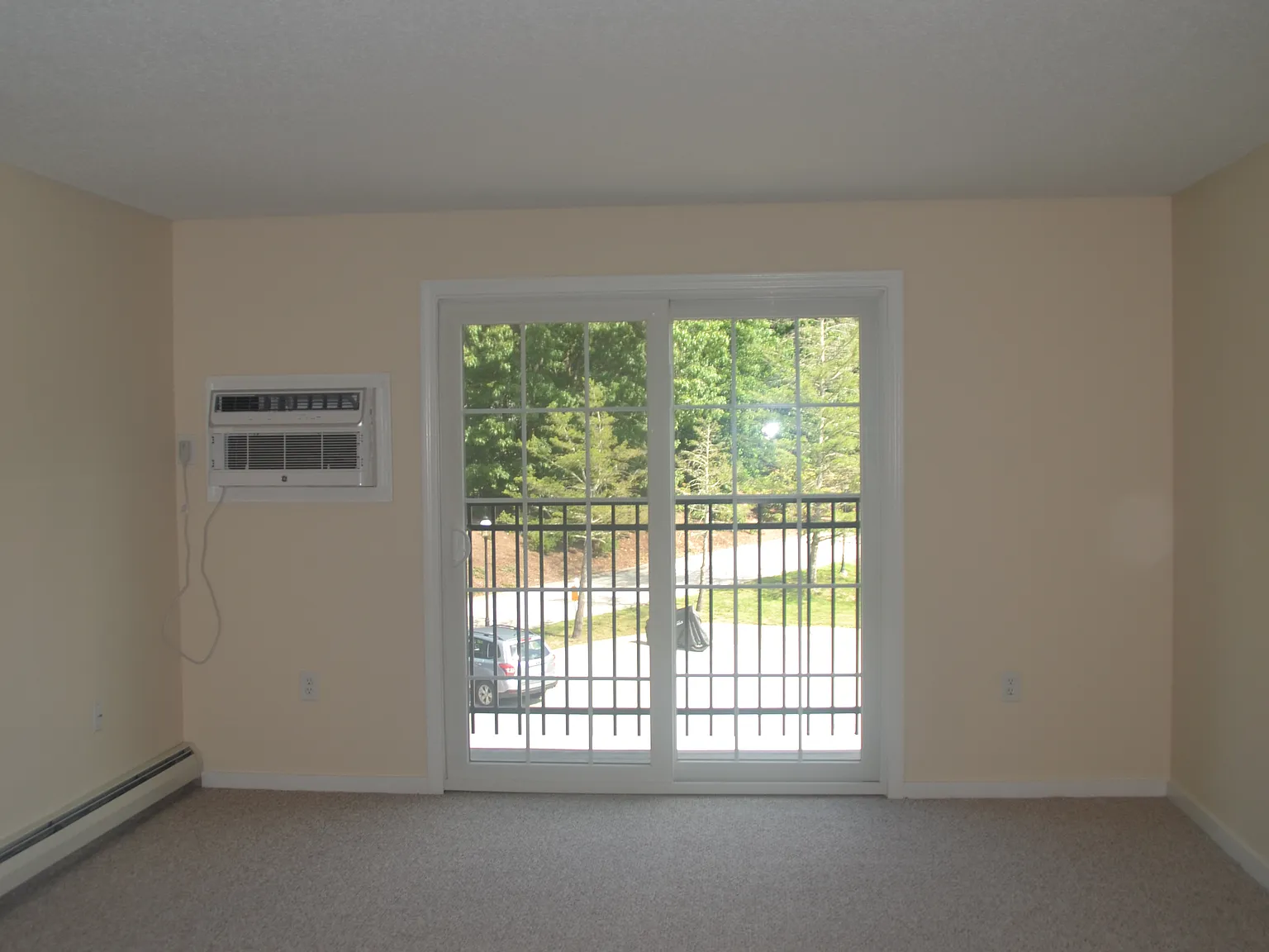 2 bed, 812 sqft, $1,995 — Photo 1