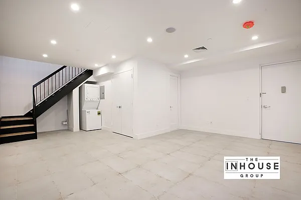 Sold by The In House Group | media 4