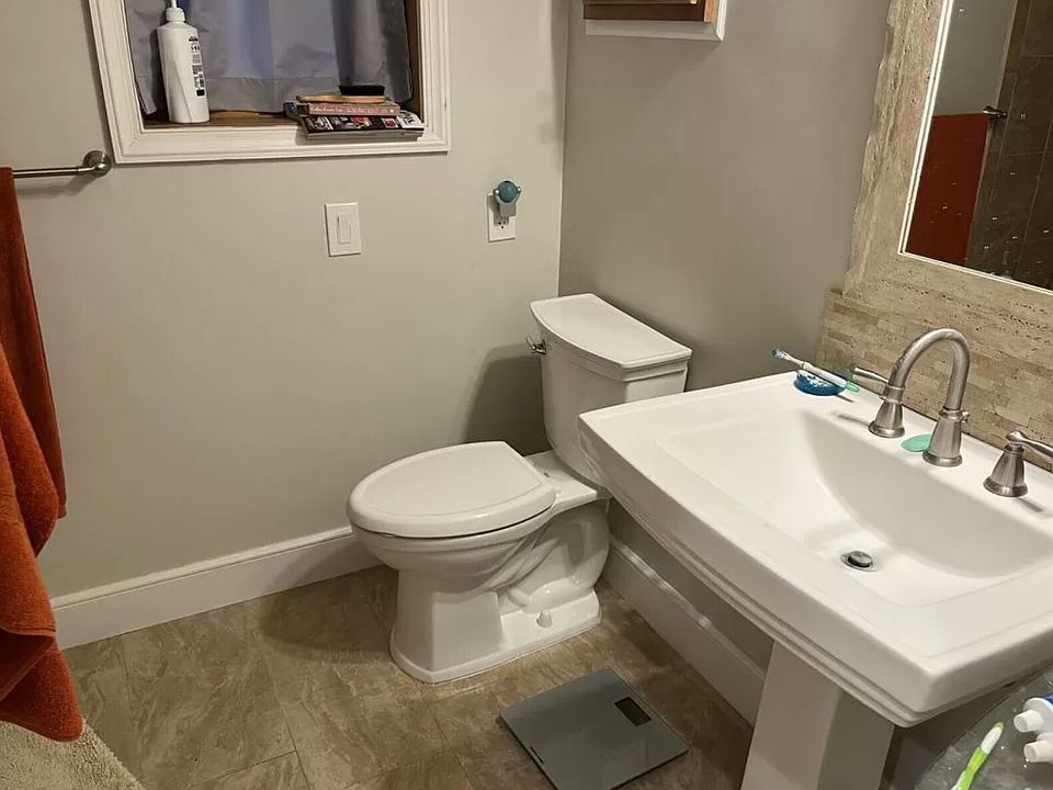 1st image of 79 Easton St #1B